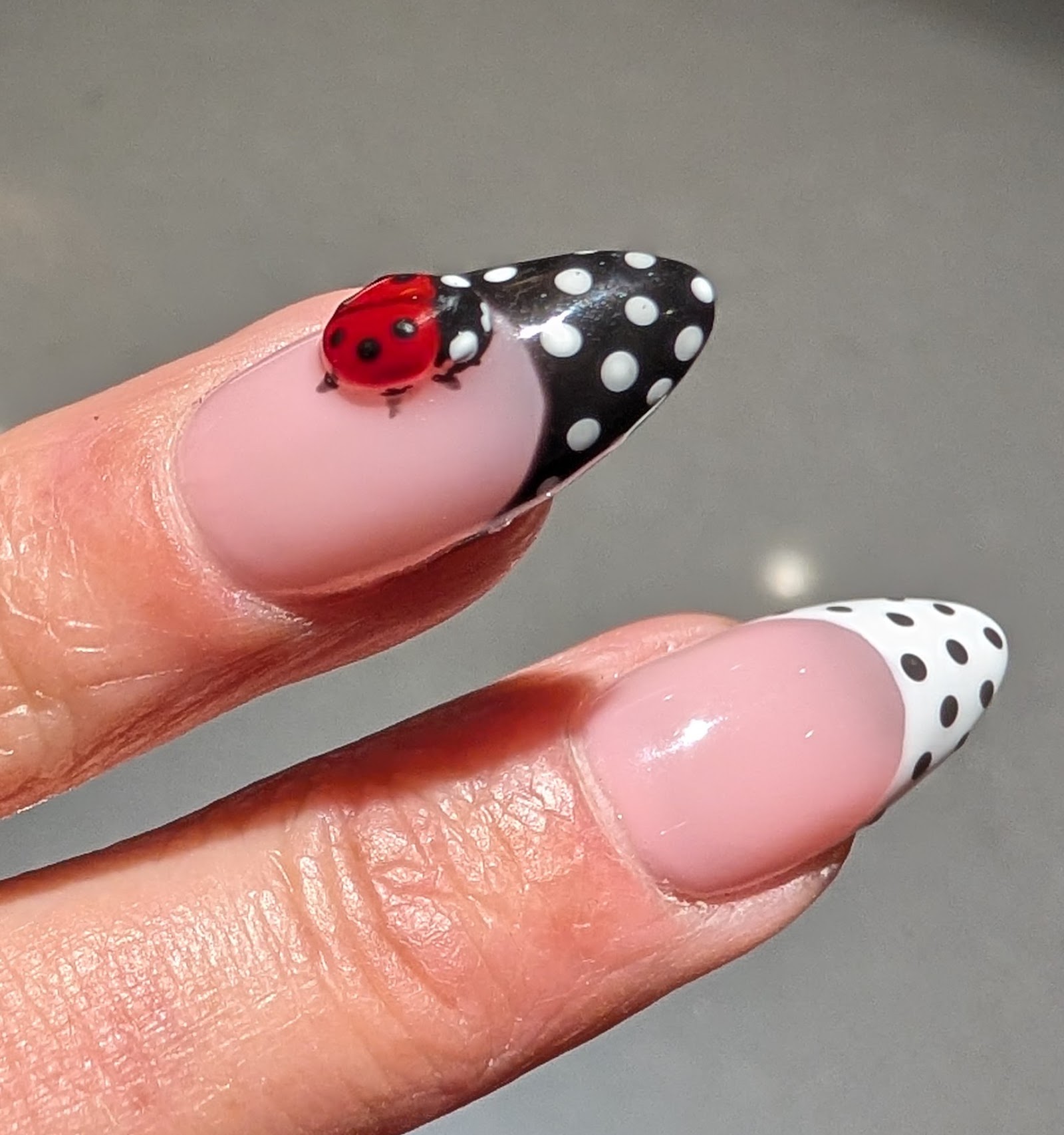 Sugar Heart Nails nail photo 2